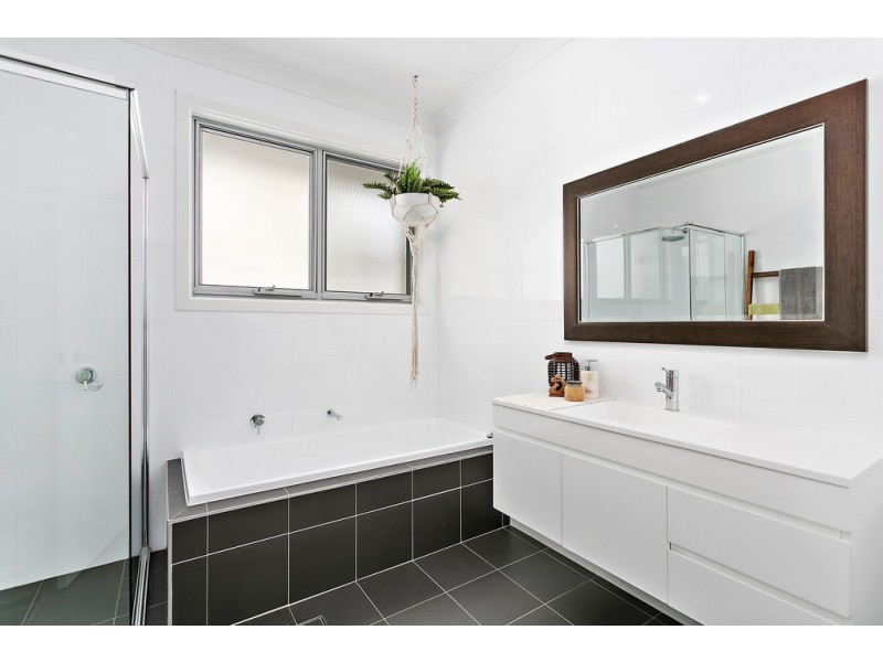 24 Coolum Parkway, Shell Cove NSW 2529