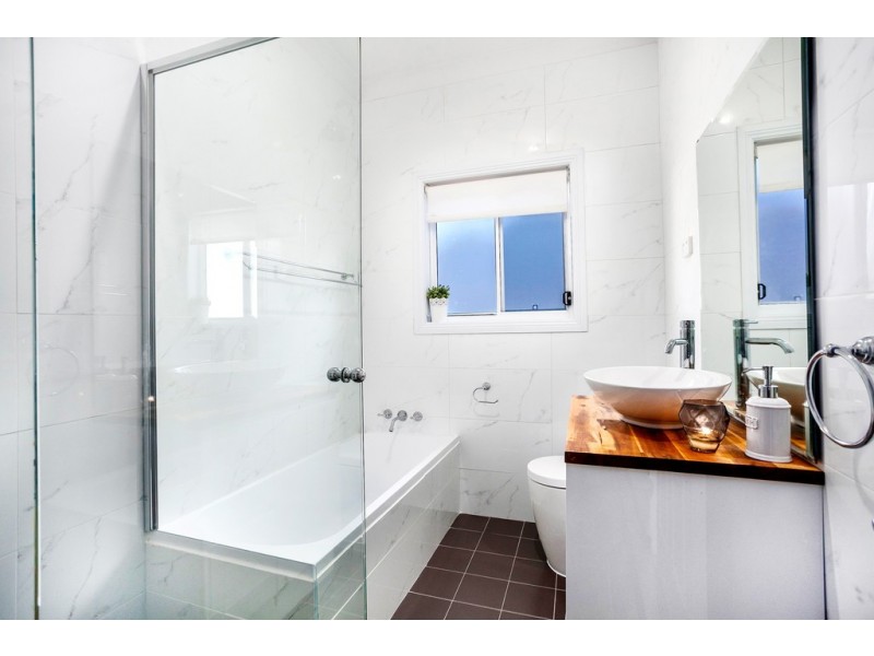 31 Strata Avenue, Barrack Heights NSW 2528