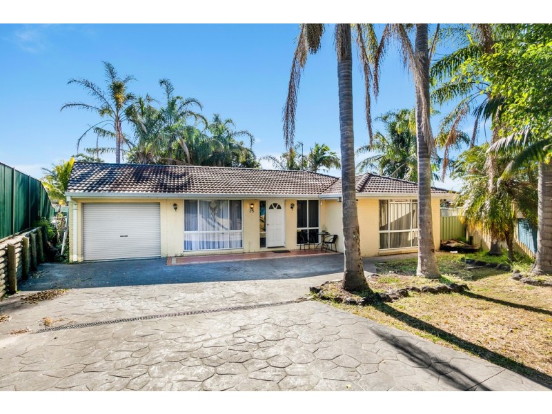 25 MacLeay Place, Albion Park NSW 2527