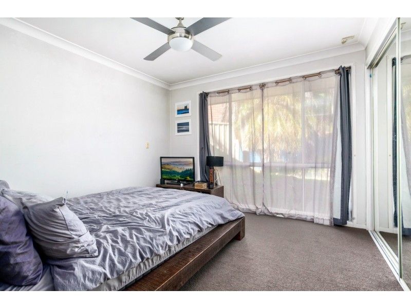 25 MacLeay Place, Albion Park NSW 2527