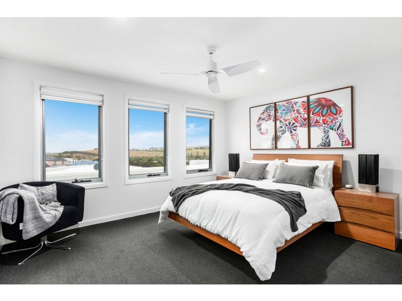 73 Rosemont Circuit, Flinders NSW 2529