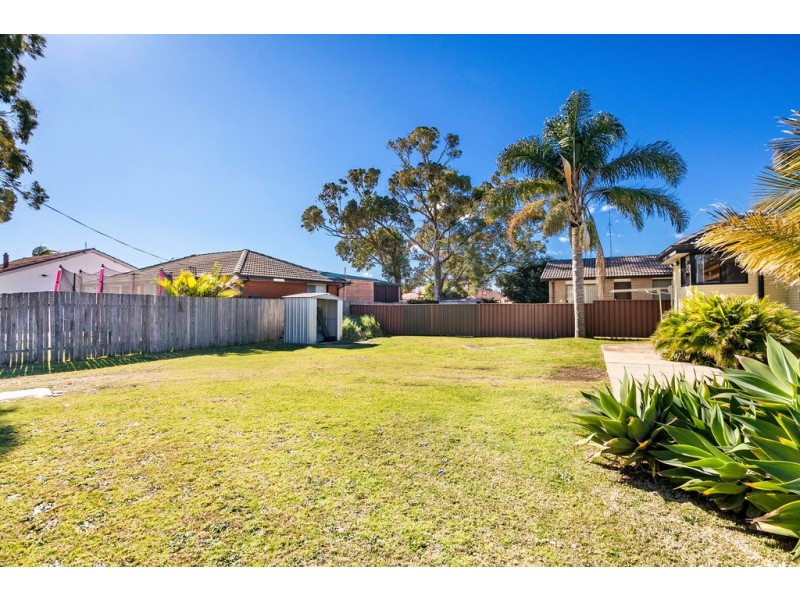 3 Gipps Crescent, Barrack Heights NSW 2528