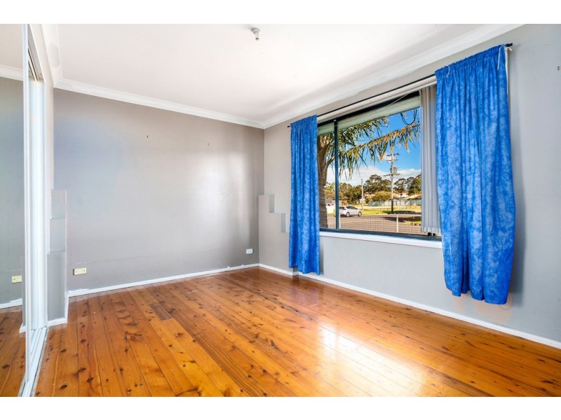 3 Gipps Crescent, Barrack Heights NSW 2528