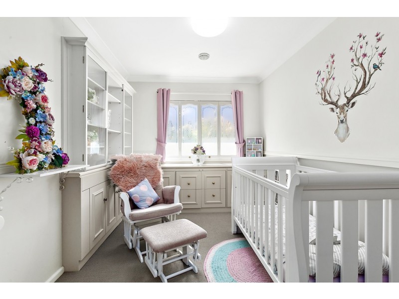 24 The Esplanade, Oak Flats NSW 2529