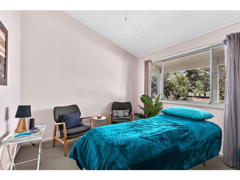 24 The Esplanade, Oak Flats NSW 2529