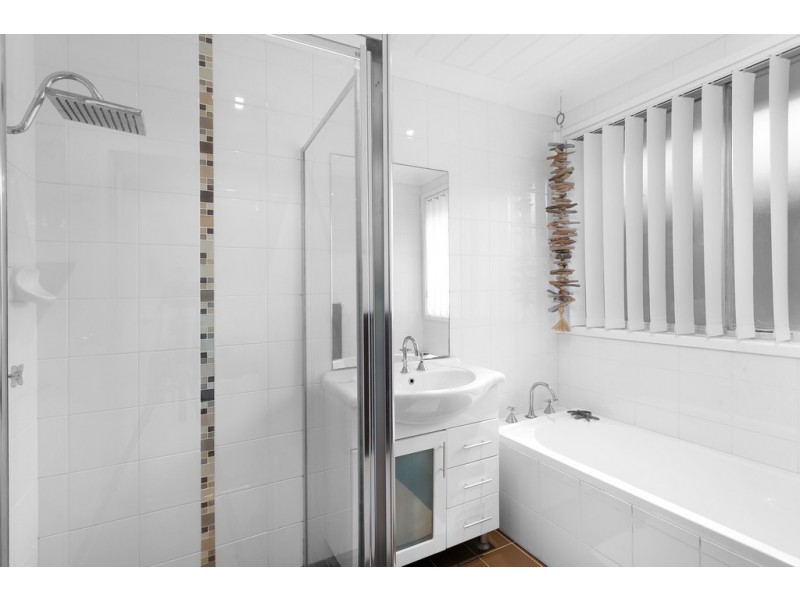 34 Loftus Drive, Barrack Heights NSW 2528