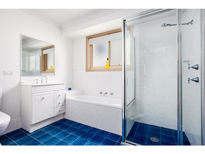 12 Collins Way, Flinders NSW 2529