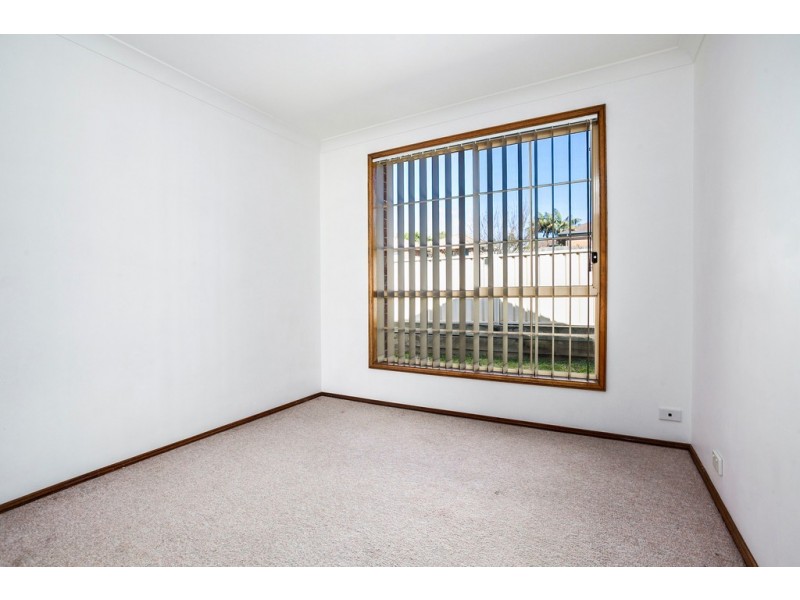 1/57 Berringer Way, Flinders NSW 2529