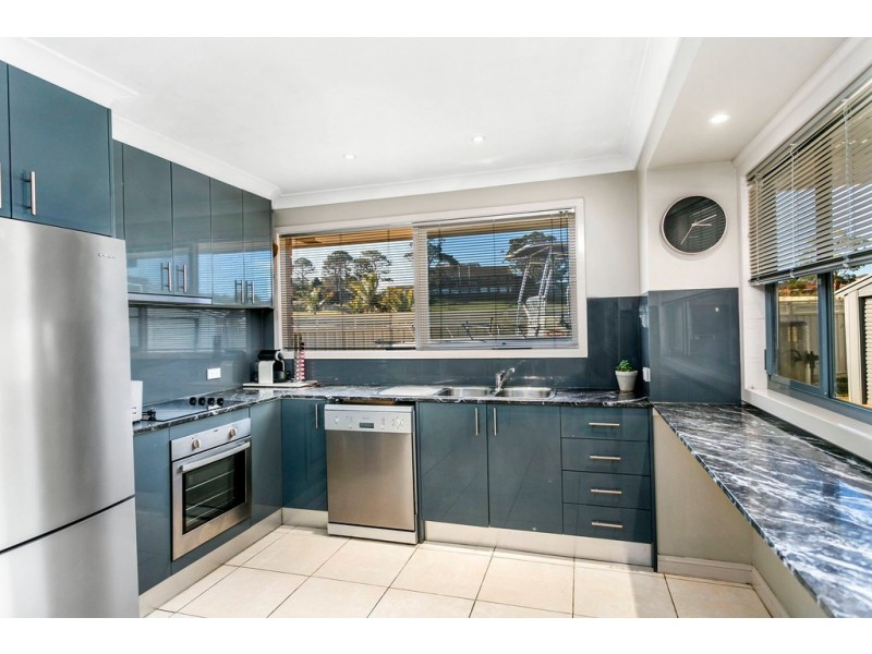 19 Birra Drive, Oak Flats NSW 2529