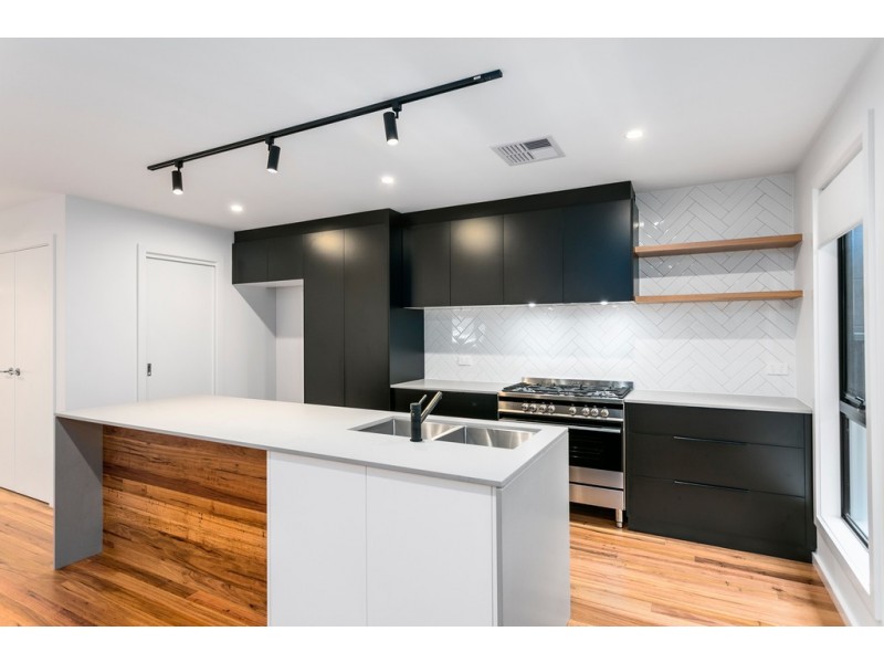 16 Headwater Place, Albion Park NSW 2527