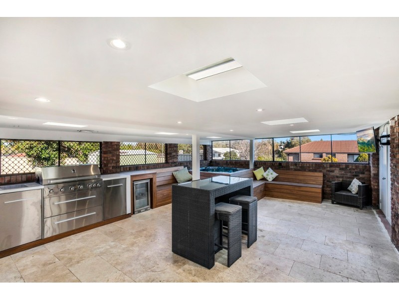87 Parklands Drive, Shellharbour NSW 2529