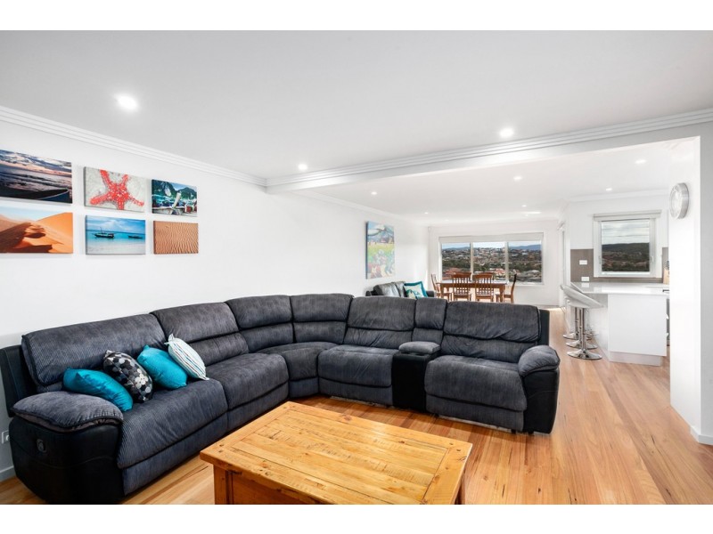 8 Foster Road, Flinders NSW 2529