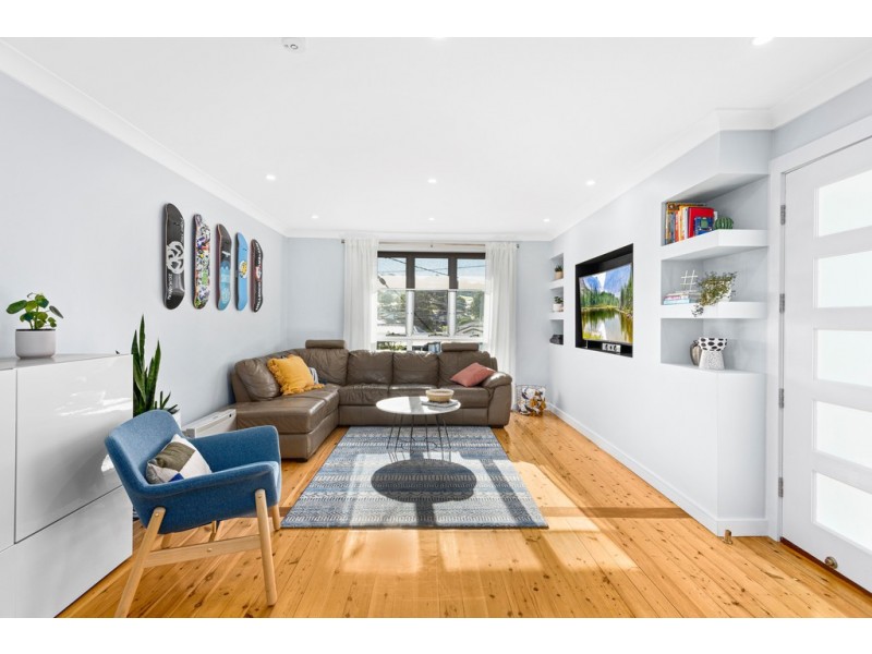 4 Cox Parade, Mount Warrigal NSW 2528