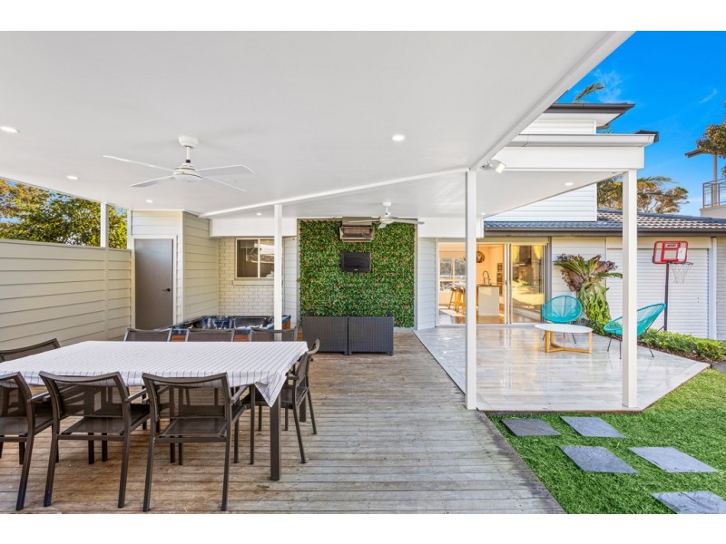 4 Cox Parade, Mount Warrigal NSW 2528