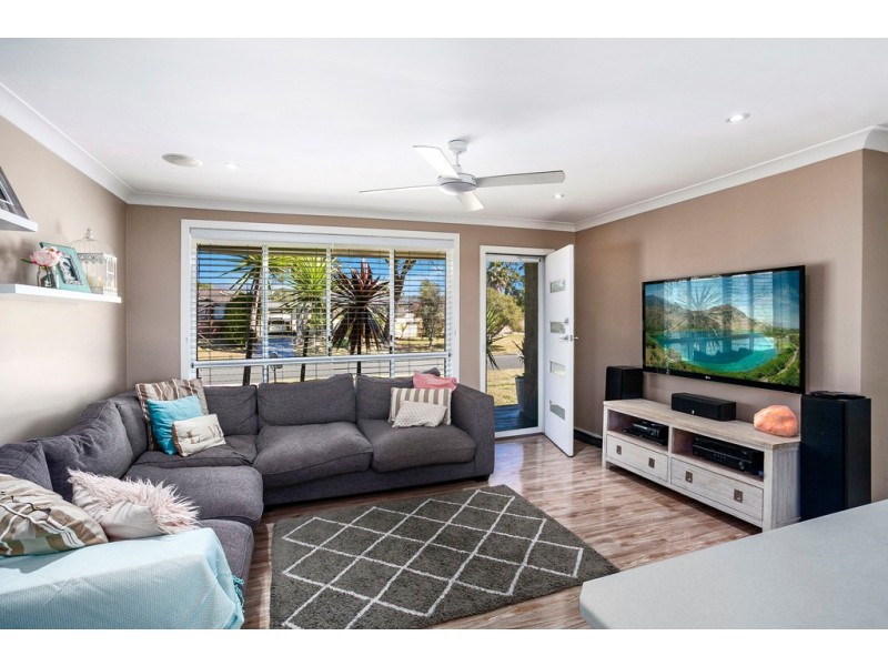 19 Acacia Avenue, Albion Park Rail NSW 2527