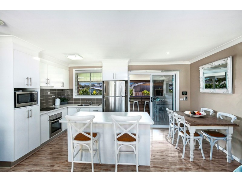 19 Acacia Avenue, Albion Park Rail NSW 2527