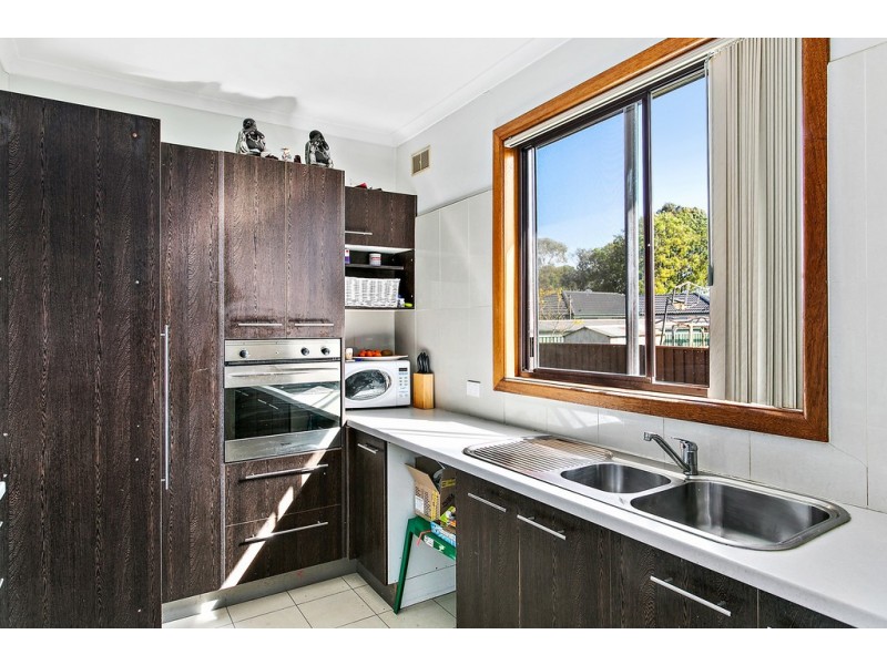 9 Barnes Street, Berkeley NSW 2506