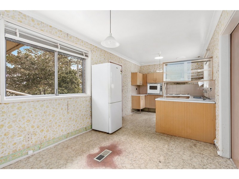 3 Gordon Avenue, Oak Flats NSW 2529