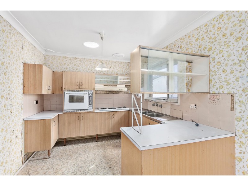 3 Gordon Avenue, Oak Flats NSW 2529