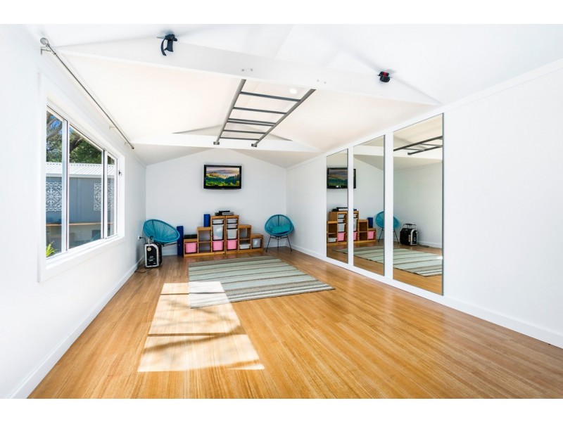 47 Ocean Street, Windang NSW 2528