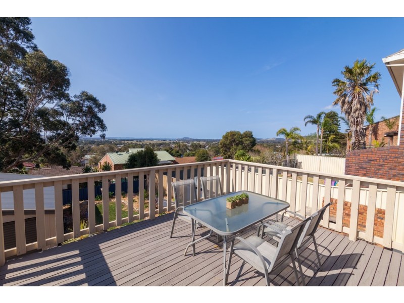 21 Scenic Crescent, Albion Park NSW 2527