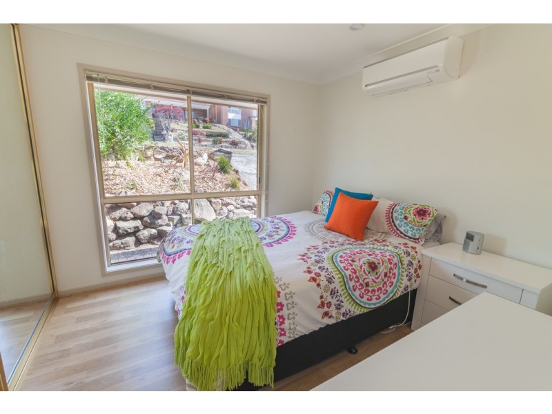 21 Scenic Crescent, Albion Park NSW 2527