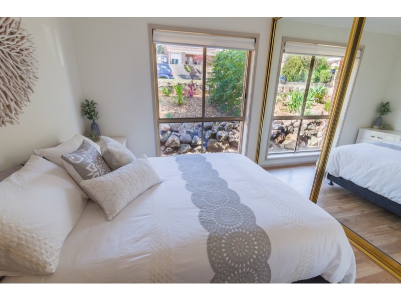 21 Scenic Crescent, Albion Park NSW 2527