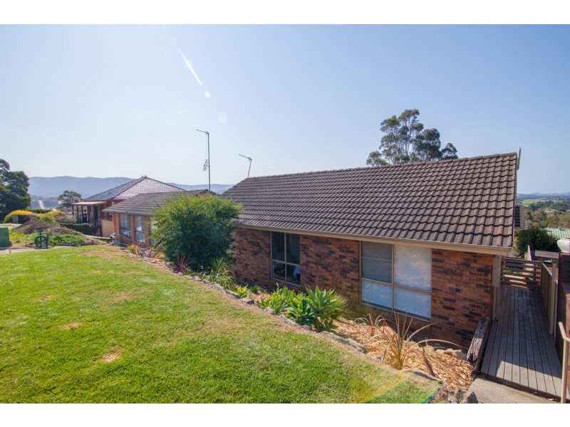 21 Scenic Crescent, Albion Park NSW 2527