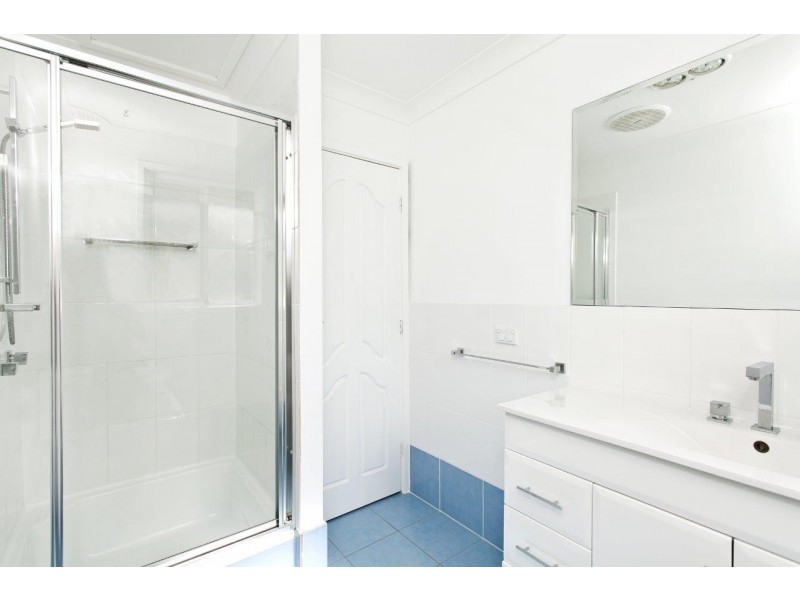 15B Landy Drive, Mount Warrigal NSW 2528