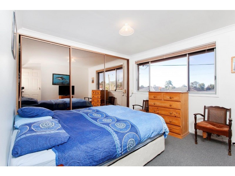 15B Landy Drive, Mount Warrigal NSW 2528
