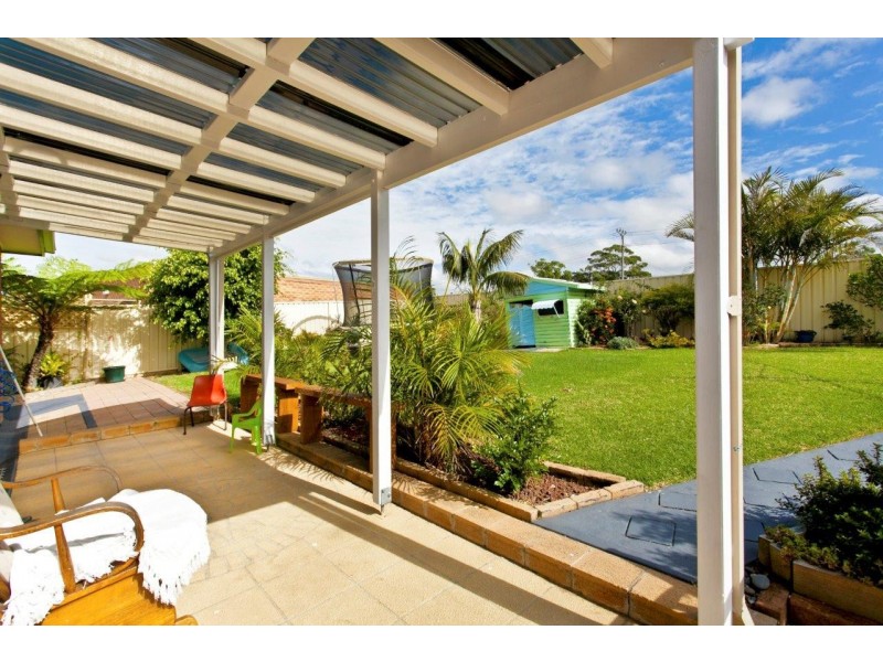 15B Landy Drive, Mount Warrigal NSW 2528