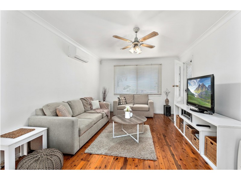 36 Girraween Avenue, Lake Illawarra NSW 2528