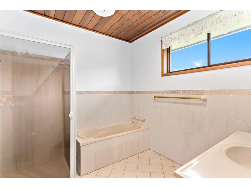 141 Captain Cook Drive, Barrack Heights NSW 2528