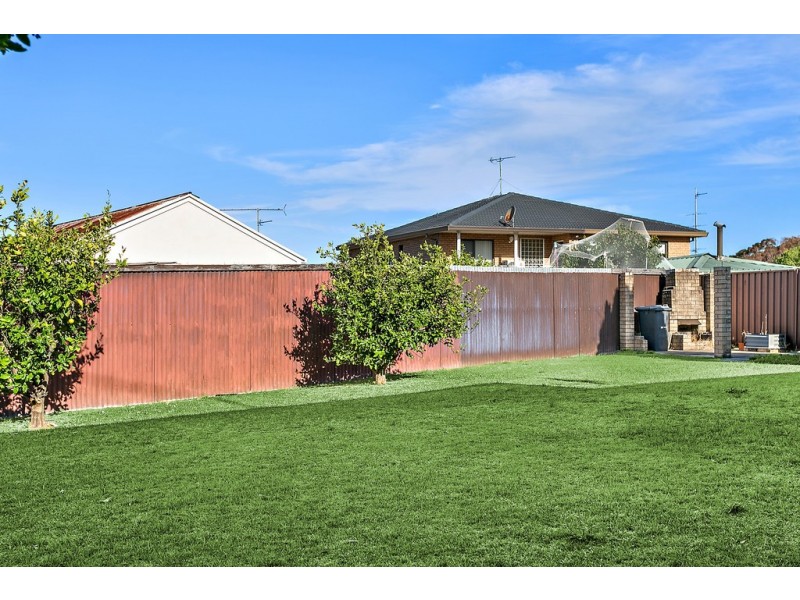 141 Captain Cook Drive, Barrack Heights NSW 2528