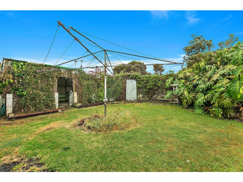 7 Hoskins Avenue, Warrawong NSW 2502