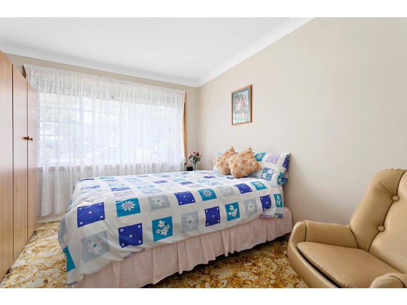 11 Gray Avenue, Mount Warrigal NSW 2528
