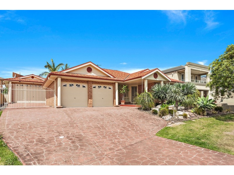 12 Cove Boulevarde, Shell Cove NSW 2529