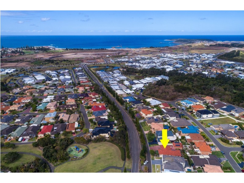 12 Cove Boulevarde, Shell Cove NSW 2529