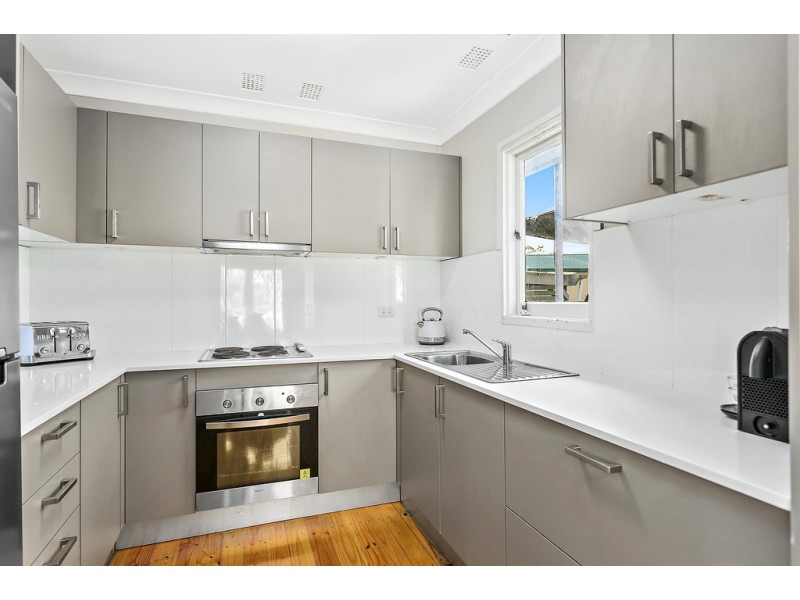 82 Darley Street, Shellharbour NSW 2529