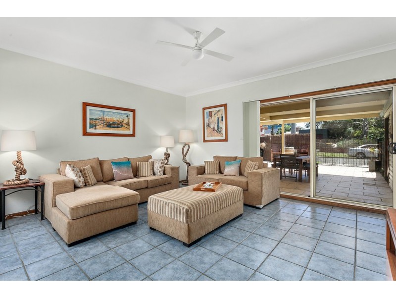 61 Tobruk Avenue, Port Kembla NSW 2505