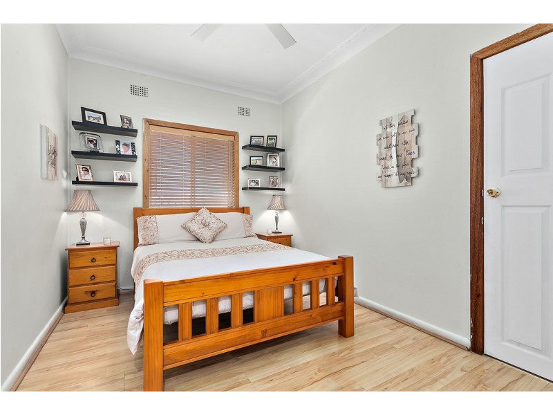 61 Tobruk Avenue, Port Kembla NSW 2505