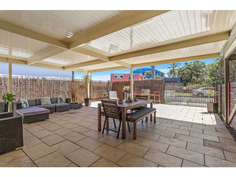61 Tobruk Avenue, Port Kembla NSW 2505