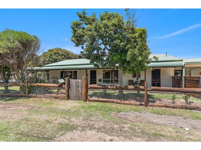 61 Tobruk Avenue, Port Kembla NSW 2505