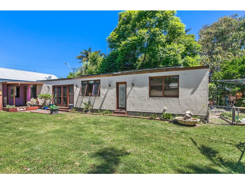 10 Shellharbour Road, Lake Illawarra NSW 2528