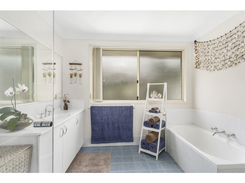 22 Cosgrove Avenue, Flinders NSW 2529