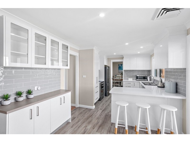 10 Goolagong Circuit, Mount Warrigal NSW 2528