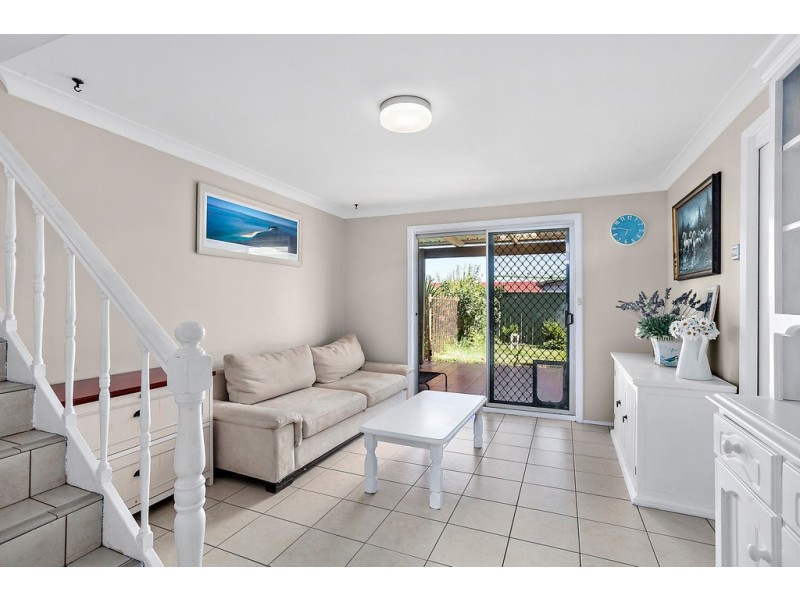 10 Goolagong Circuit, Mount Warrigal NSW 2528