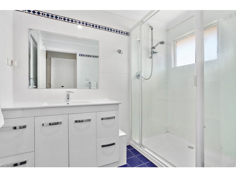 10 Goolagong Circuit, Mount Warrigal NSW 2528