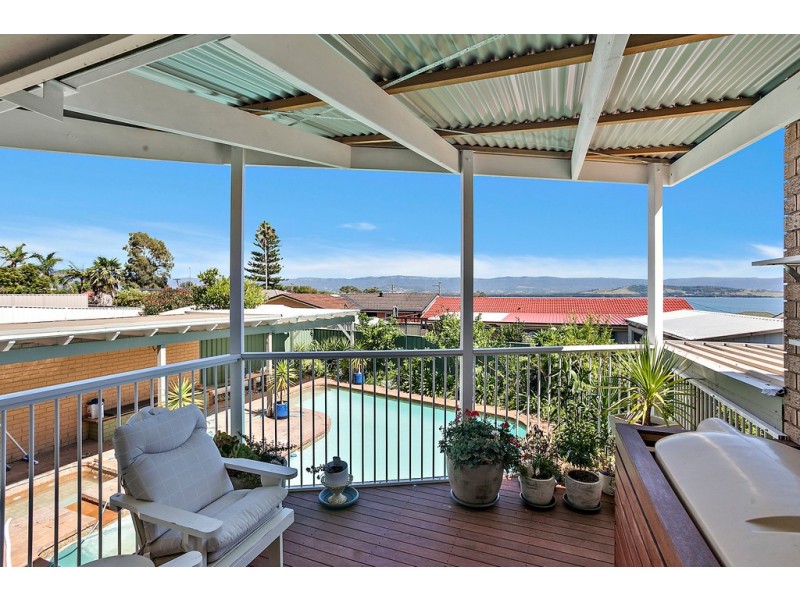 10 Goolagong Circuit, Mount Warrigal NSW 2528
