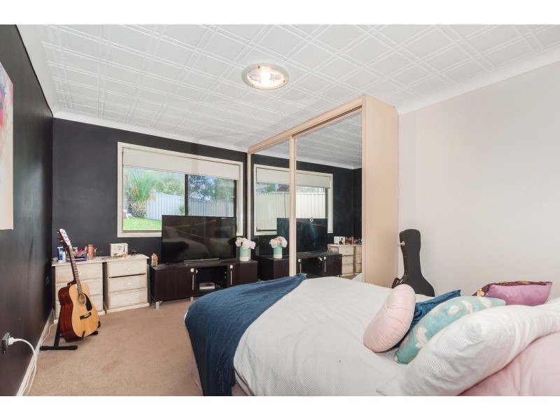 70 Landy Drive, Mount Warrigal NSW 2528